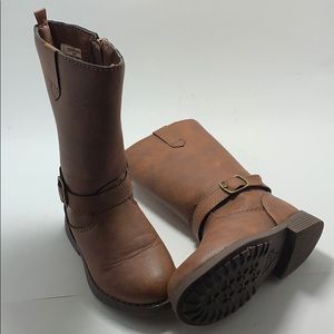 Oshkosh kids boots size 6